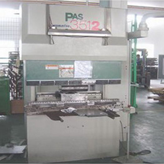 CNC bending machine (Japan)